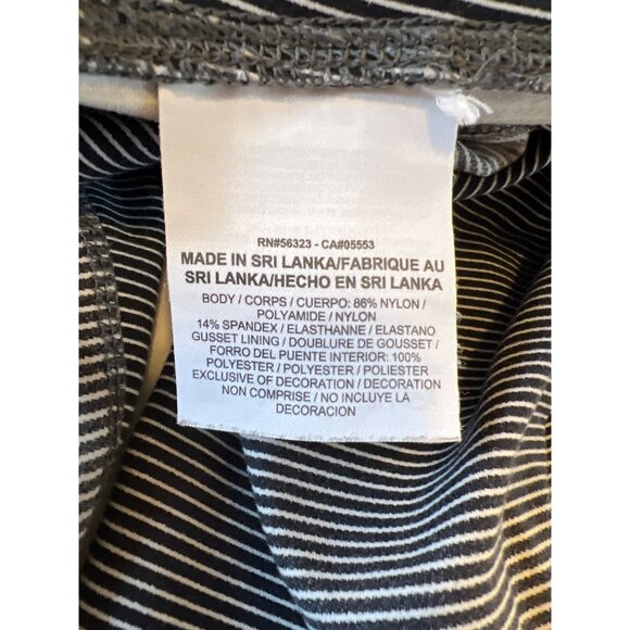 Nike Dri-Fit Striped Ombre Cropped Leggings Small Gray/White - Picture 4 of 5